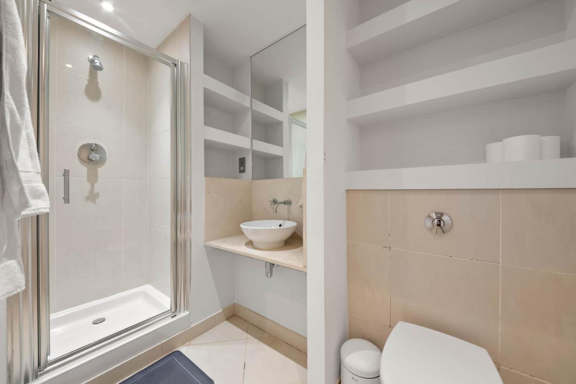 Londwell, Canary Wharf River Thames Balcony * London